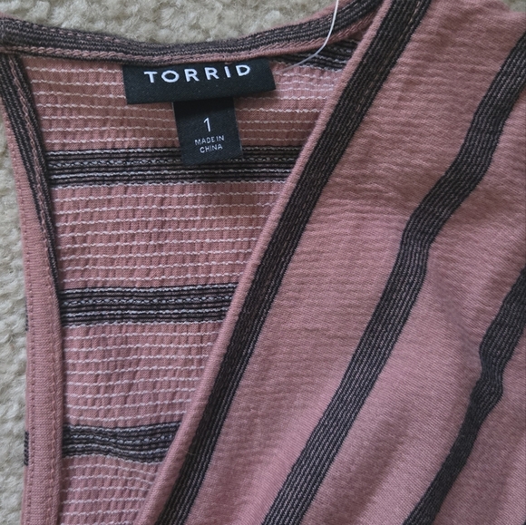 NWOT Torrid Cropped Romper Size 1XL - Picture 4 of 4